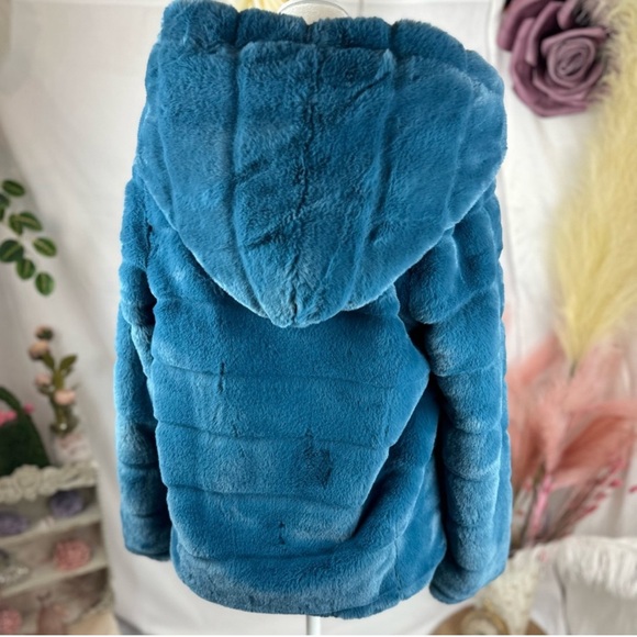 APPARIS Goldie Faux Fur Jacket Stone Blue NWOT - Picture 9 of 10